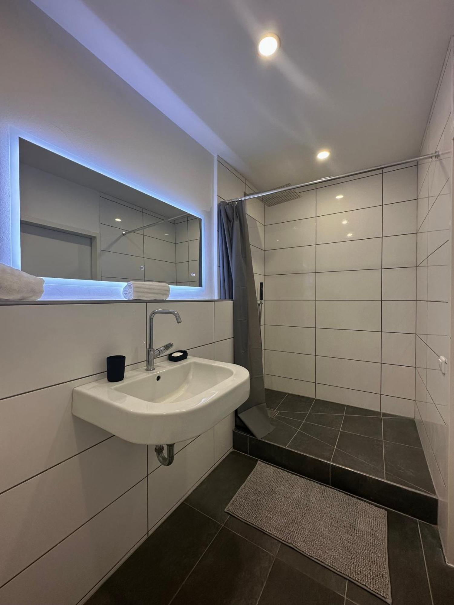 Modernes Apartment Am Dreilaendereck アルスドルフ エクステリア 写真