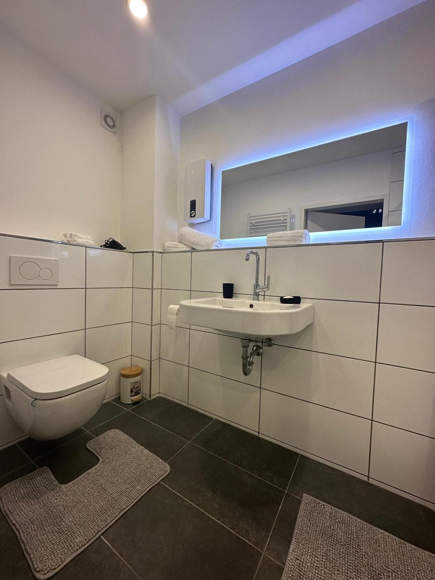 Modernes Apartment Am Dreilaendereck アルスドルフ エクステリア 写真